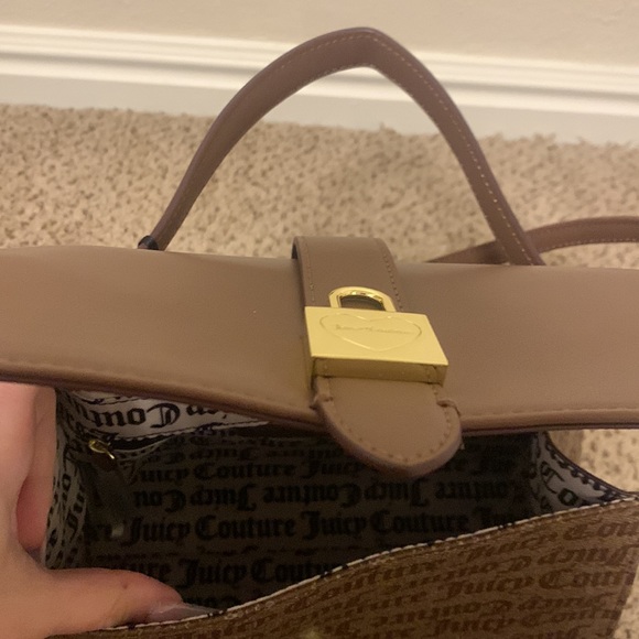 NWT!!! Juicy Couture chestnut Lock N Heart flap crossbody purse! - Picture 3 of 3